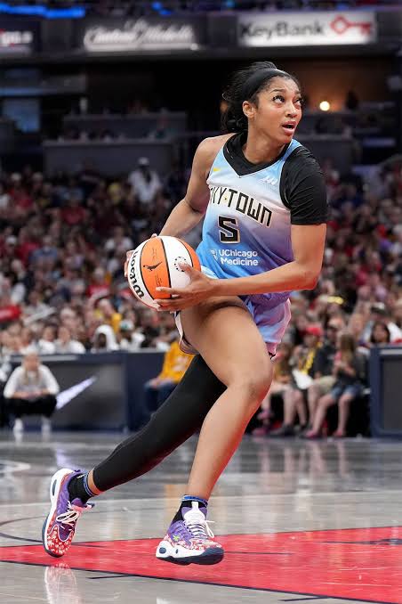 Chicago coach Teresa Weatherspoon was vague when asked about Reese’s injury before the Sky took on Dallas in a must-win game with playoff implications.