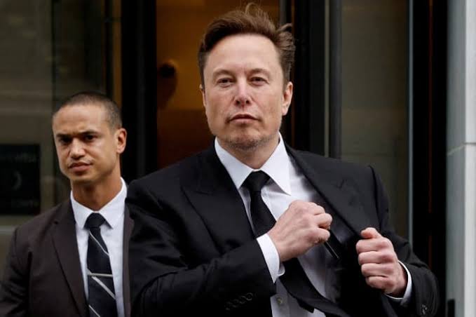 Tesla and SpaceX boss Elon Musk’s net worth has surpassed $400 billion, according to the Bloomberg Billionaires Index, setting a new milestone Wednesday for the world’s richest person.