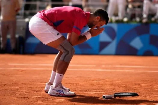 What happened to Novak Djokovic after finally winning an Olympic gold medal. He burst in to Tears he gave all…see more