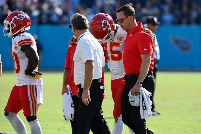 Fox updates on Patrick Mahomes: "Patrick Mahomes is in critical condition after a last-minute head-on collision with an opponent, during the win over the Browns" The statement added "He will make them pay dearly..." - News